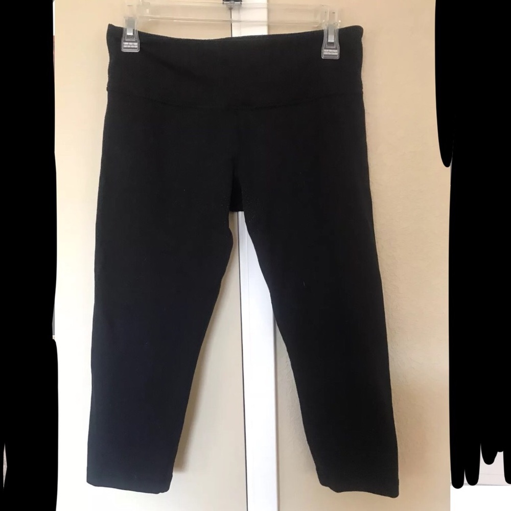Lululemon black crop leggings size 8
